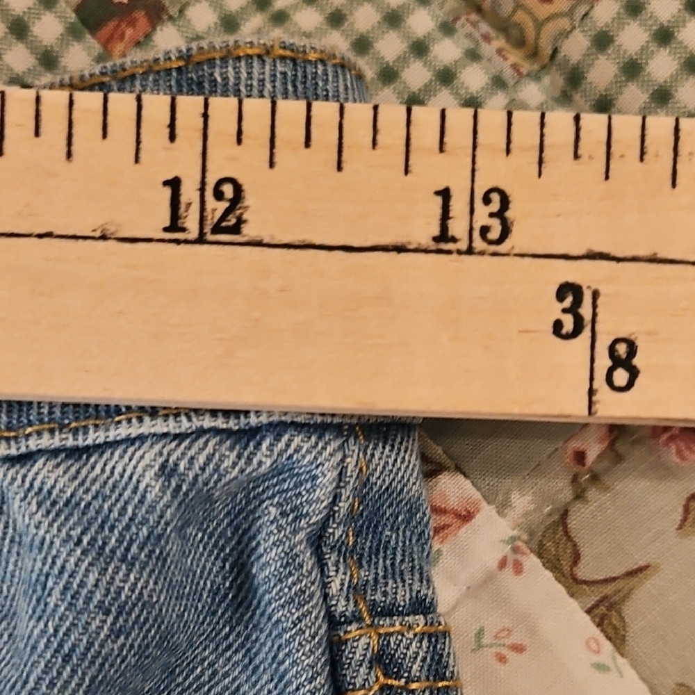 Almost Famous 90's Fit Bootcut Jeans- Distressed/Ripped -  Size 0 - Picture 4 of 10